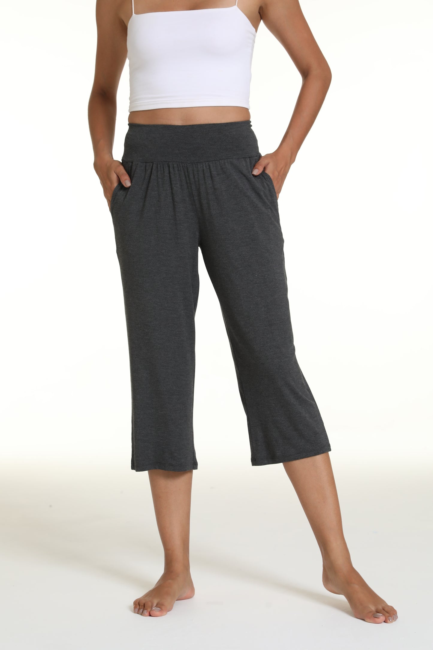 WiWi Women's Bamboo Viscose Yoga Capri Pants