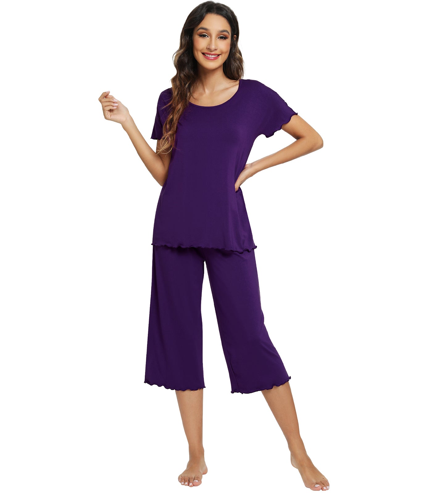 WiWi Bamboo Short Sleeves Top with Capri Pants Pjs for Women Plus Size